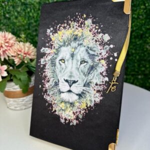 BÍBLIA LEÃO ESTAMPADO PRETO - CETIM