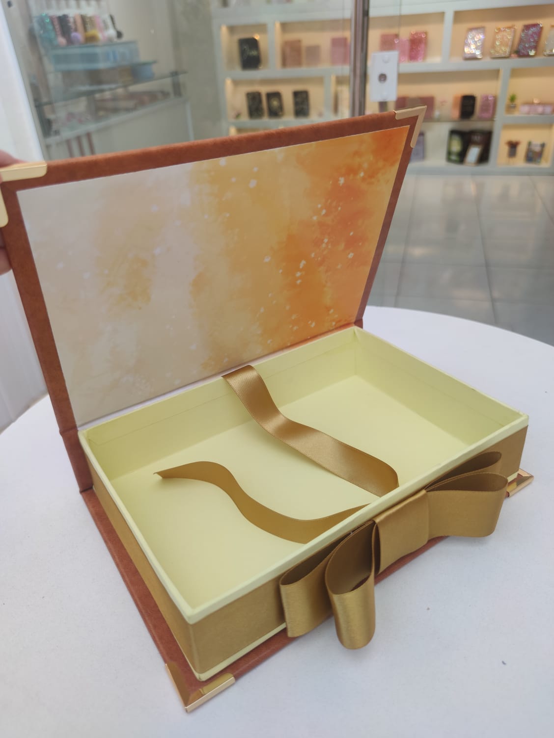 CAIXA PRESENTE PERSONALIZADA NO COURO - Imagem 2